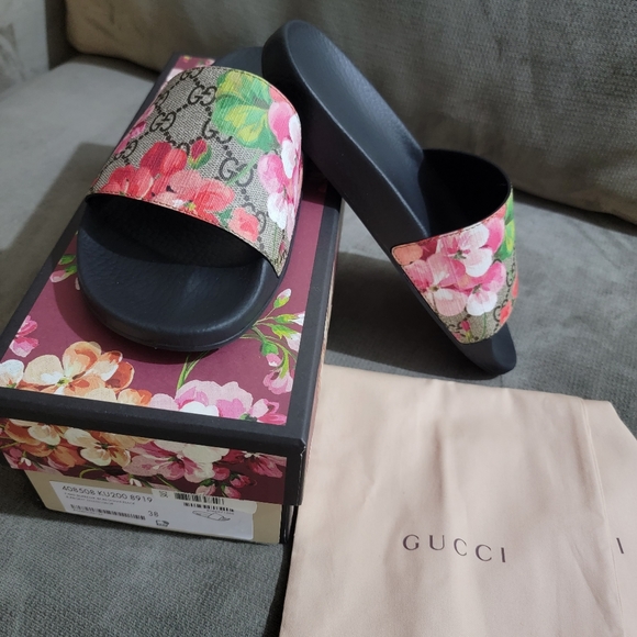 Gucci Shoes Gucci Bloom Slides Poshmark